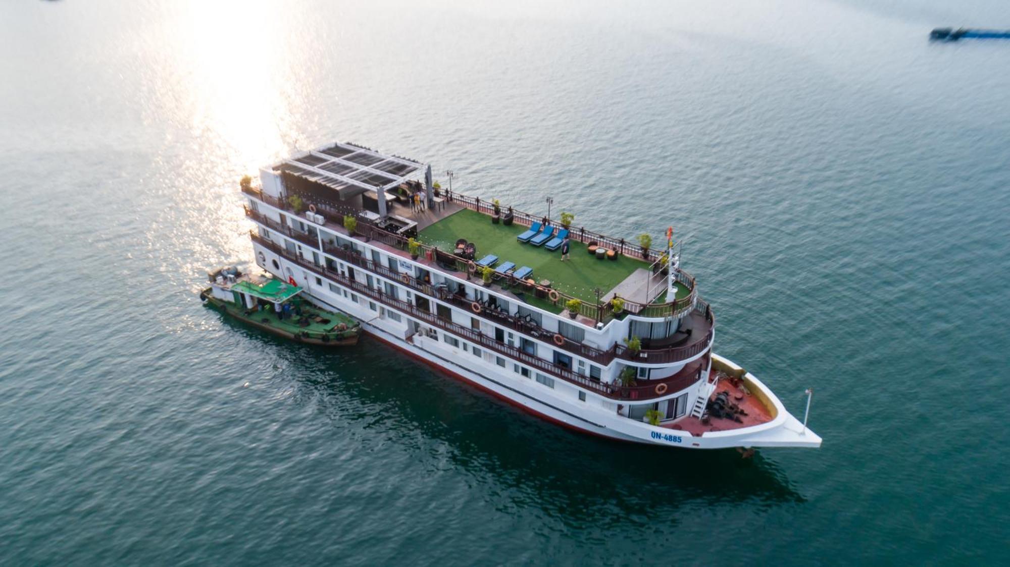 Готель Amanda Luxury Cruise Халонг Екстер'єр фото