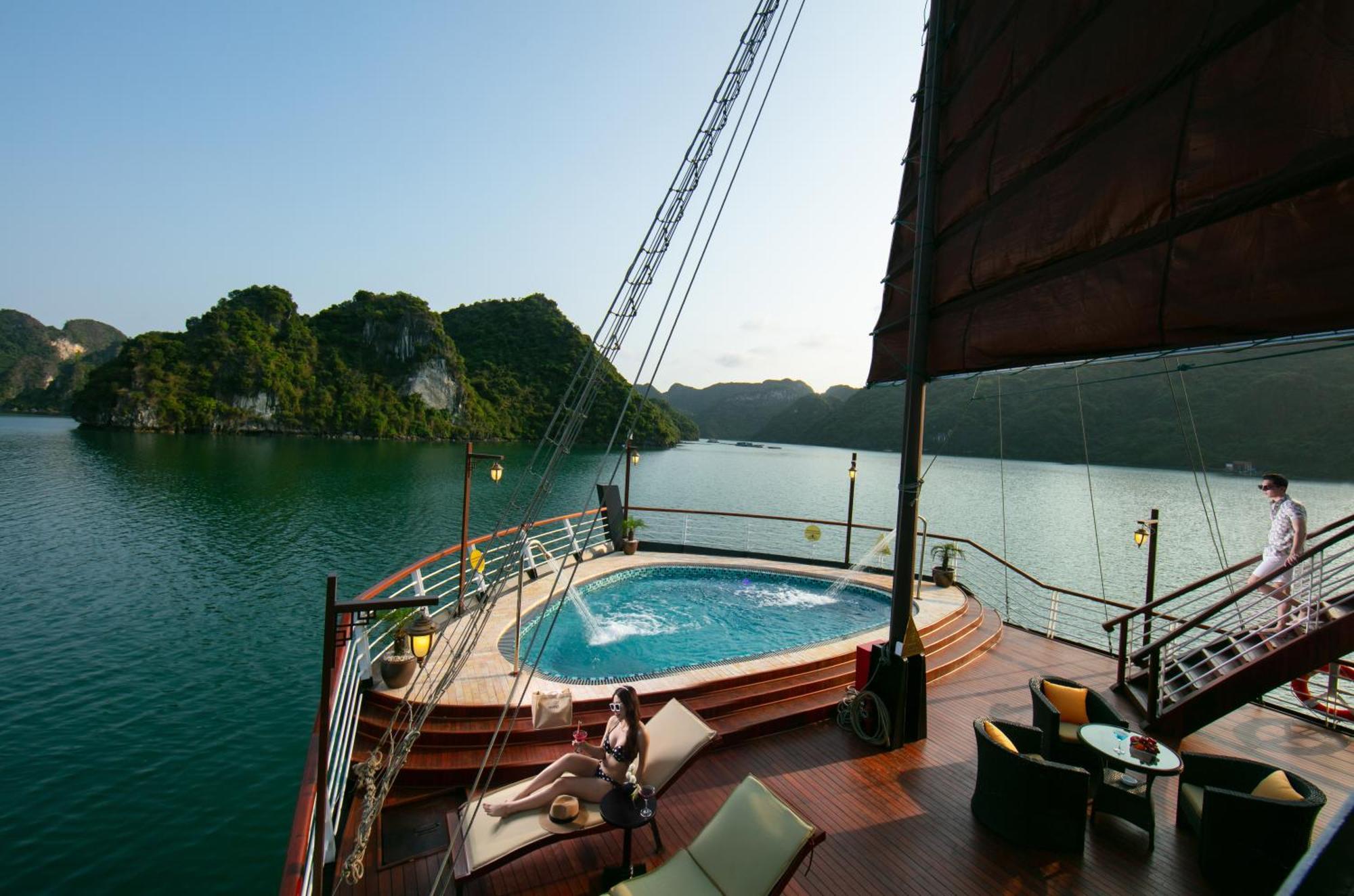 Готель Amanda Luxury Cruise Халонг Екстер'єр фото